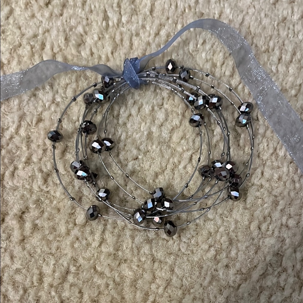 Elegant Beaded Wire Bracelet